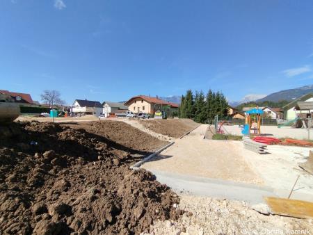 Ureditev športnega igrišča na Vrhpolju (2)